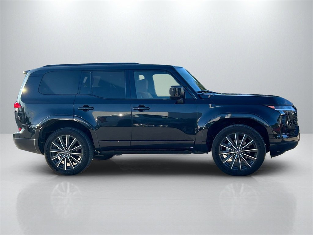 Used 2025 Lexus GX 550 image 4