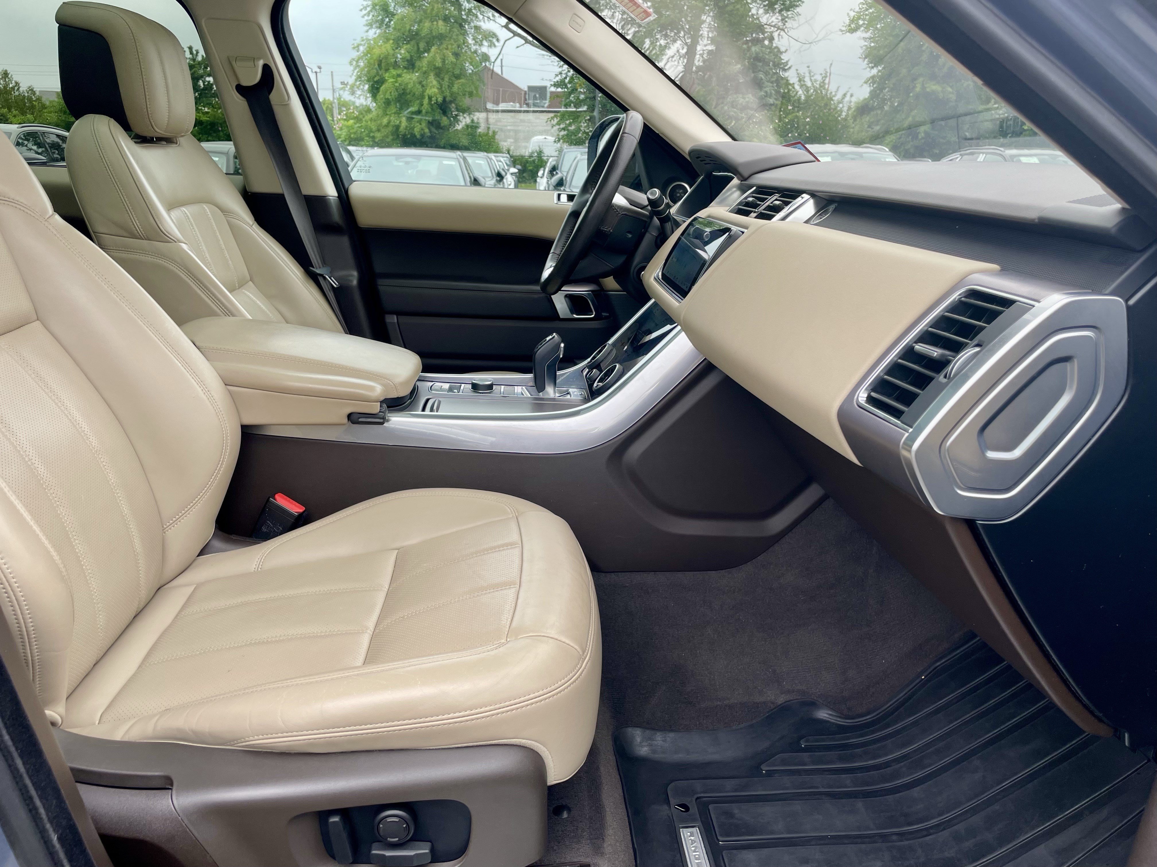 Used 2020 Land Rover Range Rover Sport HSE AWD/4WD image 15