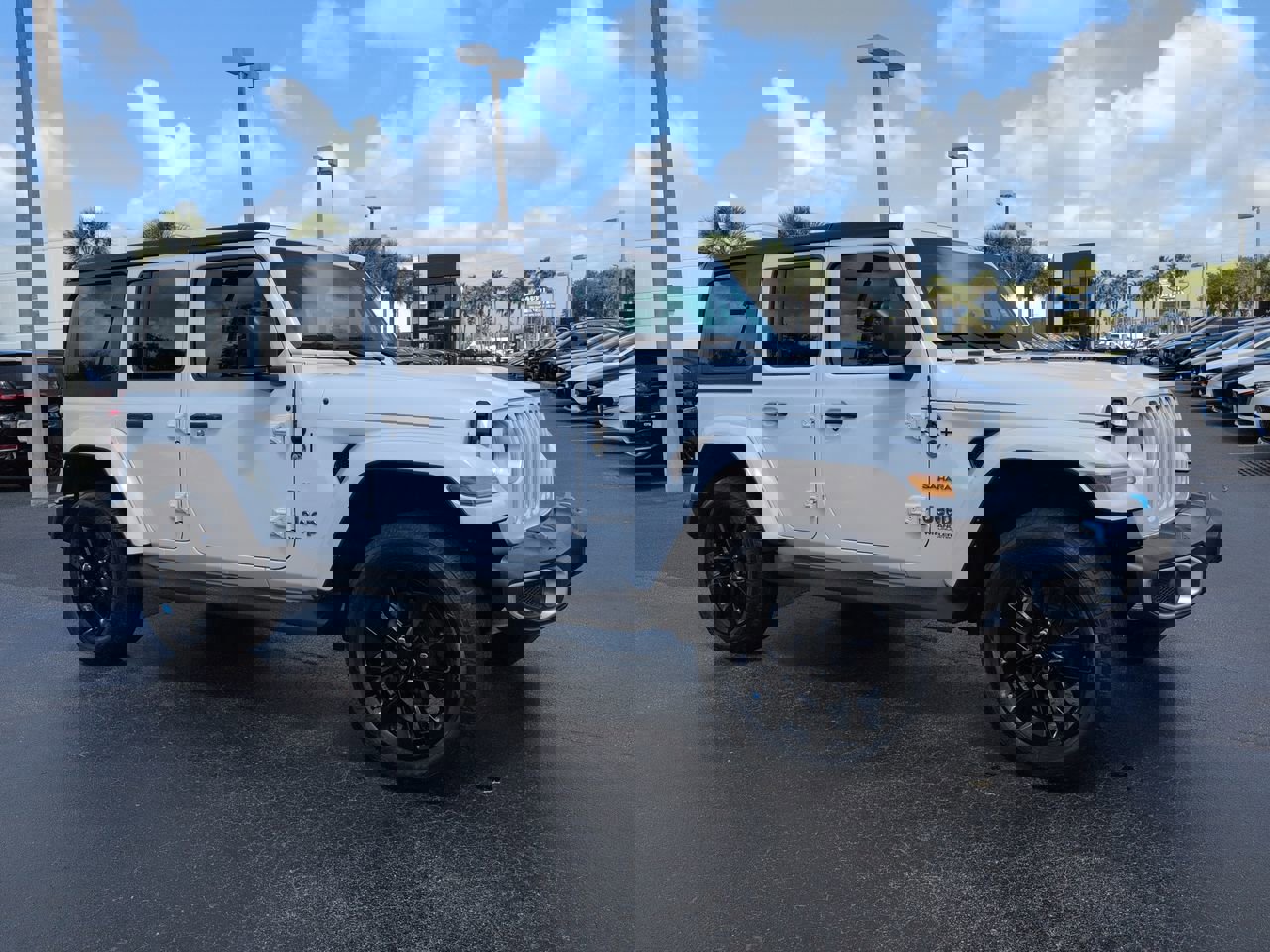 Used 2022 Jeep Wrangler Unlimited Sahara image 2