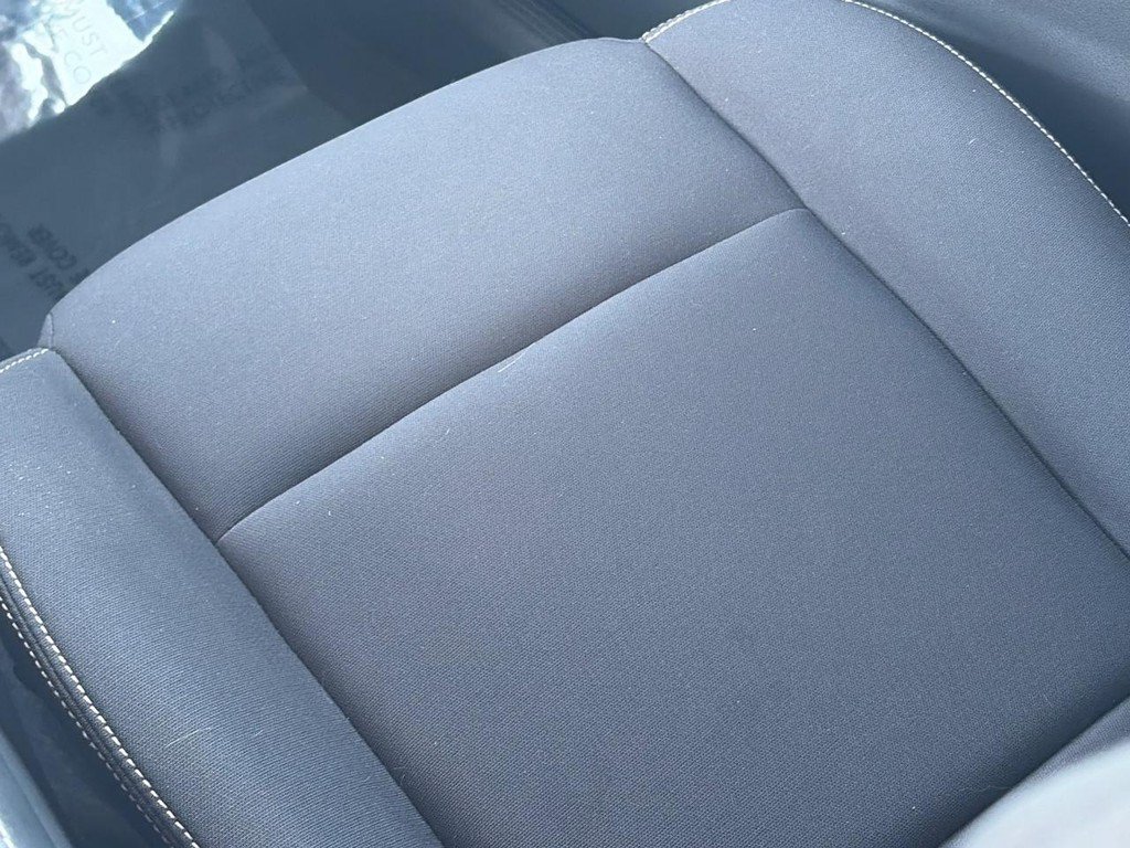 Used 2025 Nissan Rogue S FWD image 16