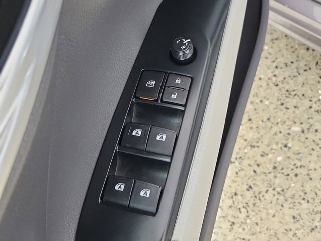 Used 2019 Toyota Camry SE w/ Convenience Package FWD image 22