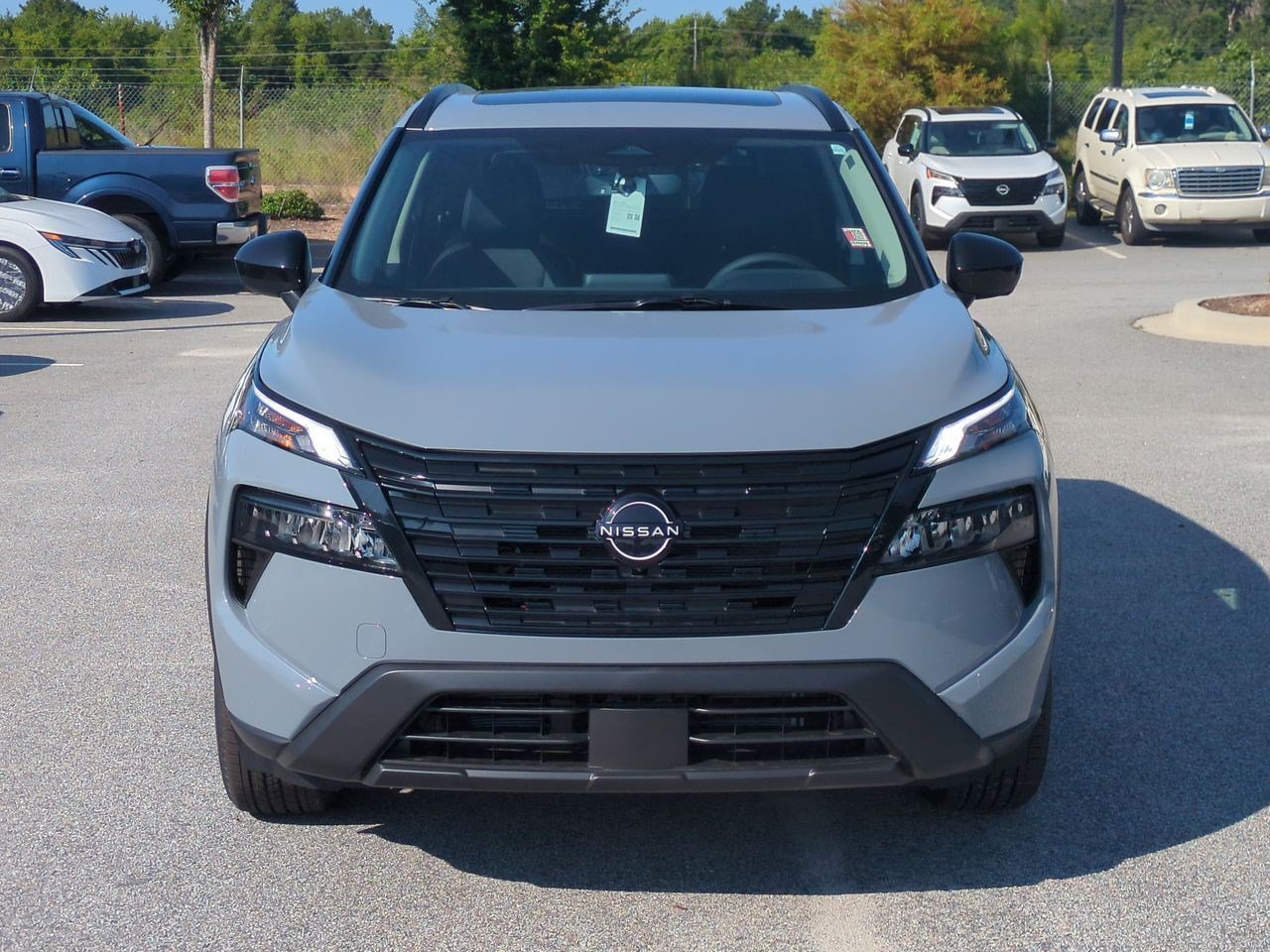 New 2026 Nissan Rogue Dark Armor FWD image 9