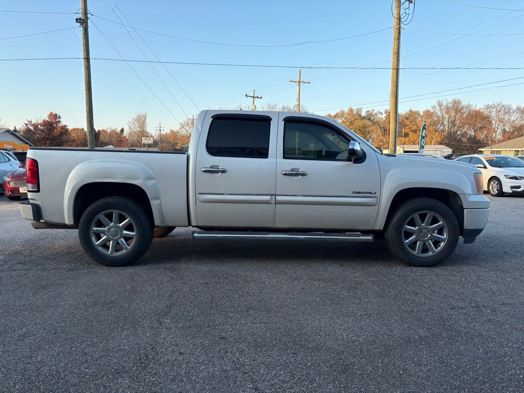 Used 2011 GMC Sierra 1500 Denali image 5