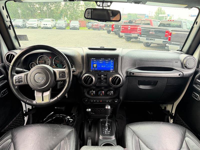 Used 2018 Jeep Wrangler Unlimited Sahara AWD/4WD image 23