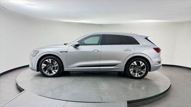 Used 2022 Audi e-tron Premium AWD/4WD image 3