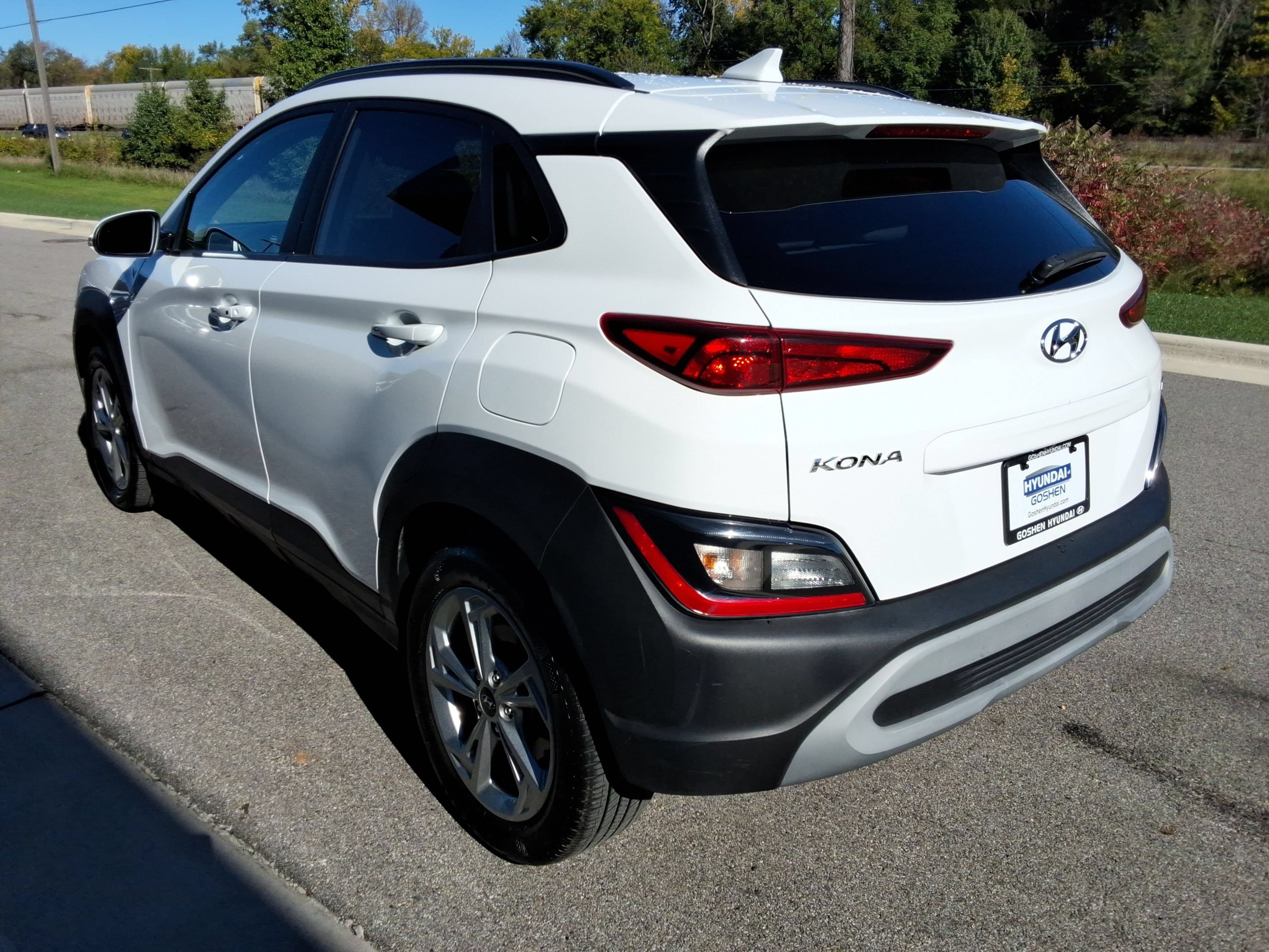 Used 2023 Hyundai Kona SEL AWD/4WD image 11