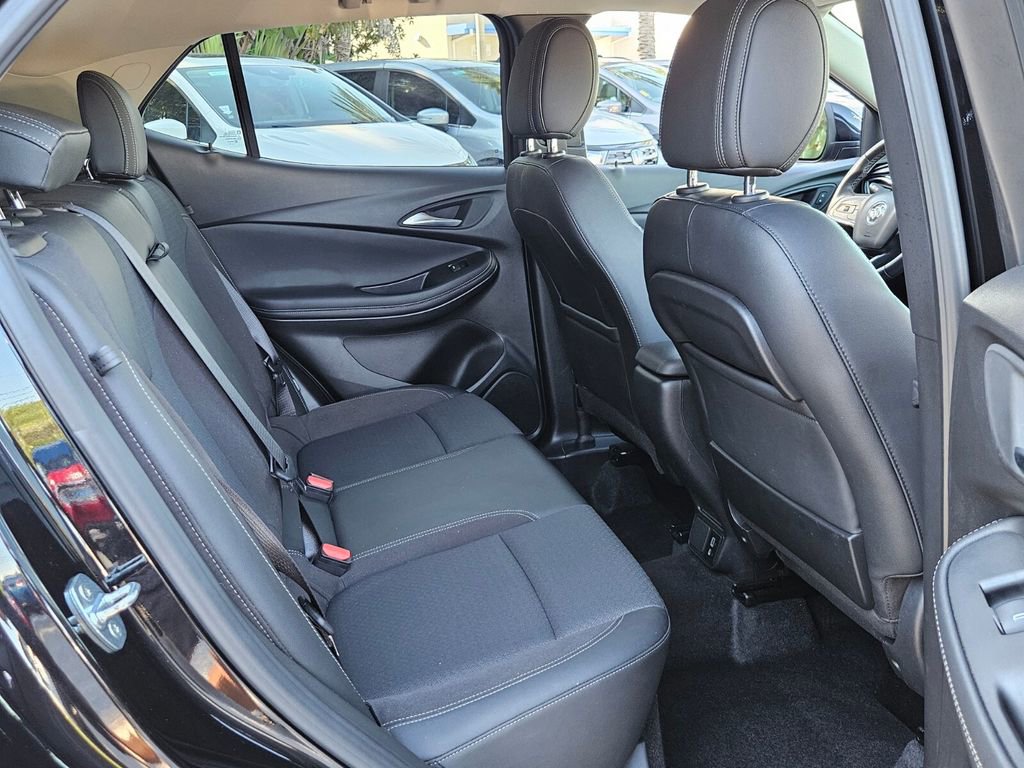 Used 2021 Buick Encore GX Select image 18