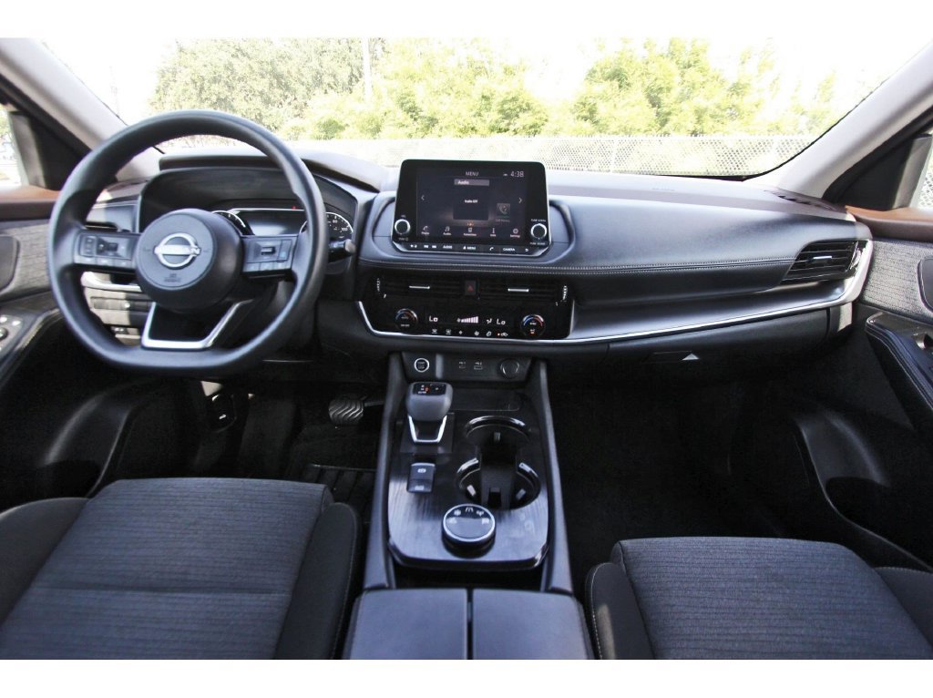 Used 2022 Nissan Rogue SV AWD/4WD image 10