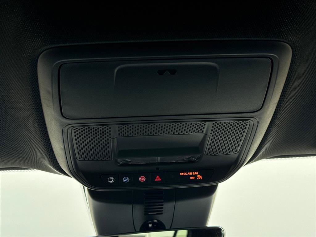 Used 2026 Chevrolet Traverse LT w/ Driver Confidence Package FWD image 18