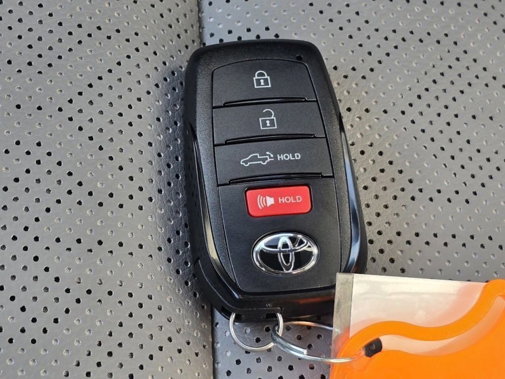 Used 2025 Toyota Tundra SR5 image 32