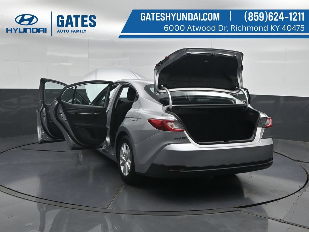 Used 2025 Toyota Camry LE FWD image 55