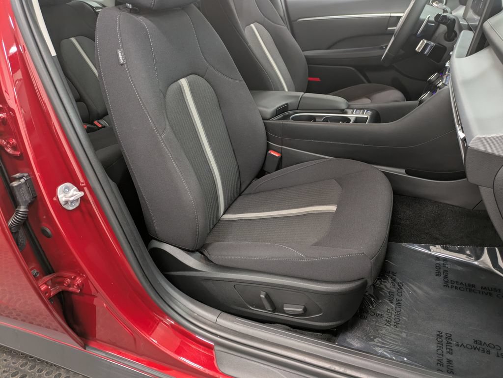 Certified 2024 Hyundai Sonata SEL FWD image 28