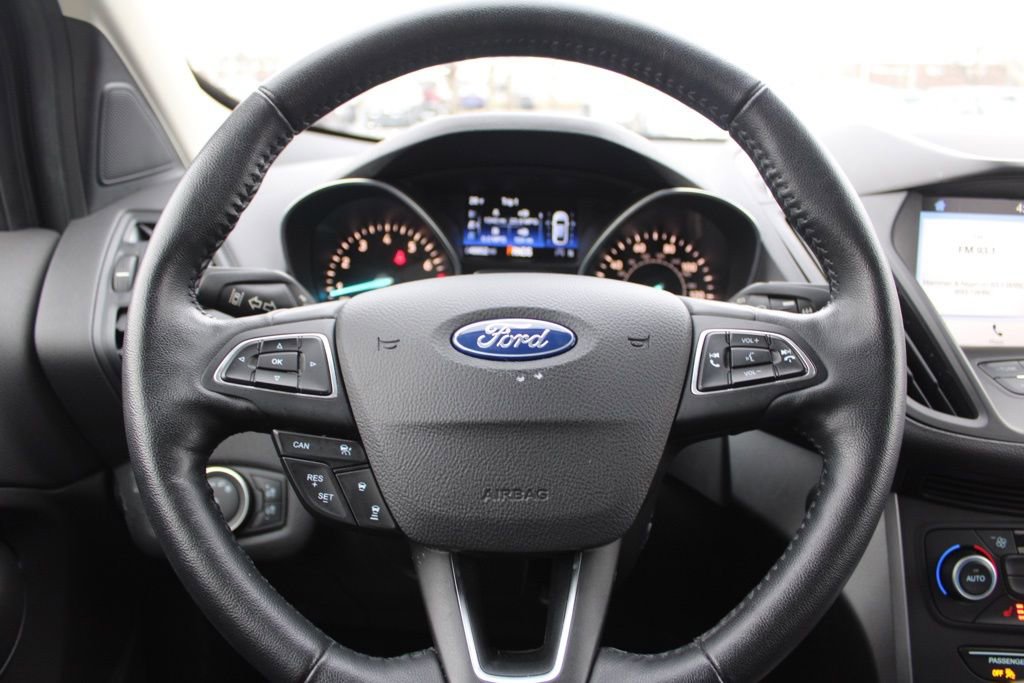 Used 2019 Ford Escape SEL image 30