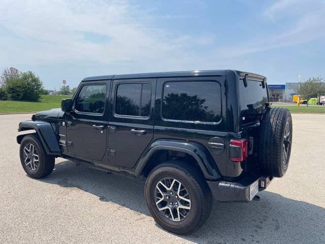 Used 2024 Jeep Wrangler Unlimited Sahara AWD/4WD image 4
