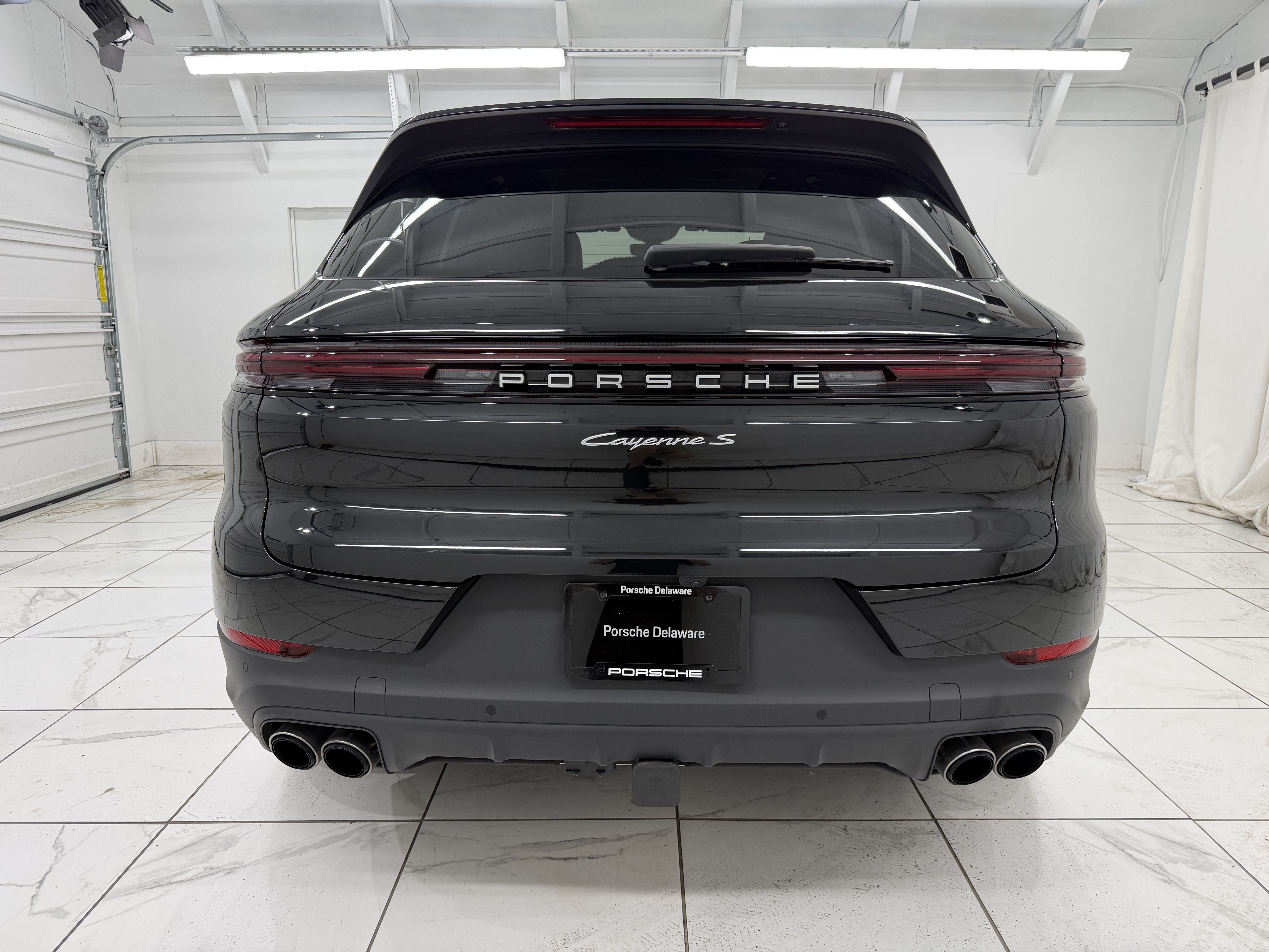 Certified 2025 Porsche Cayenne S AWD/4WD image 13
