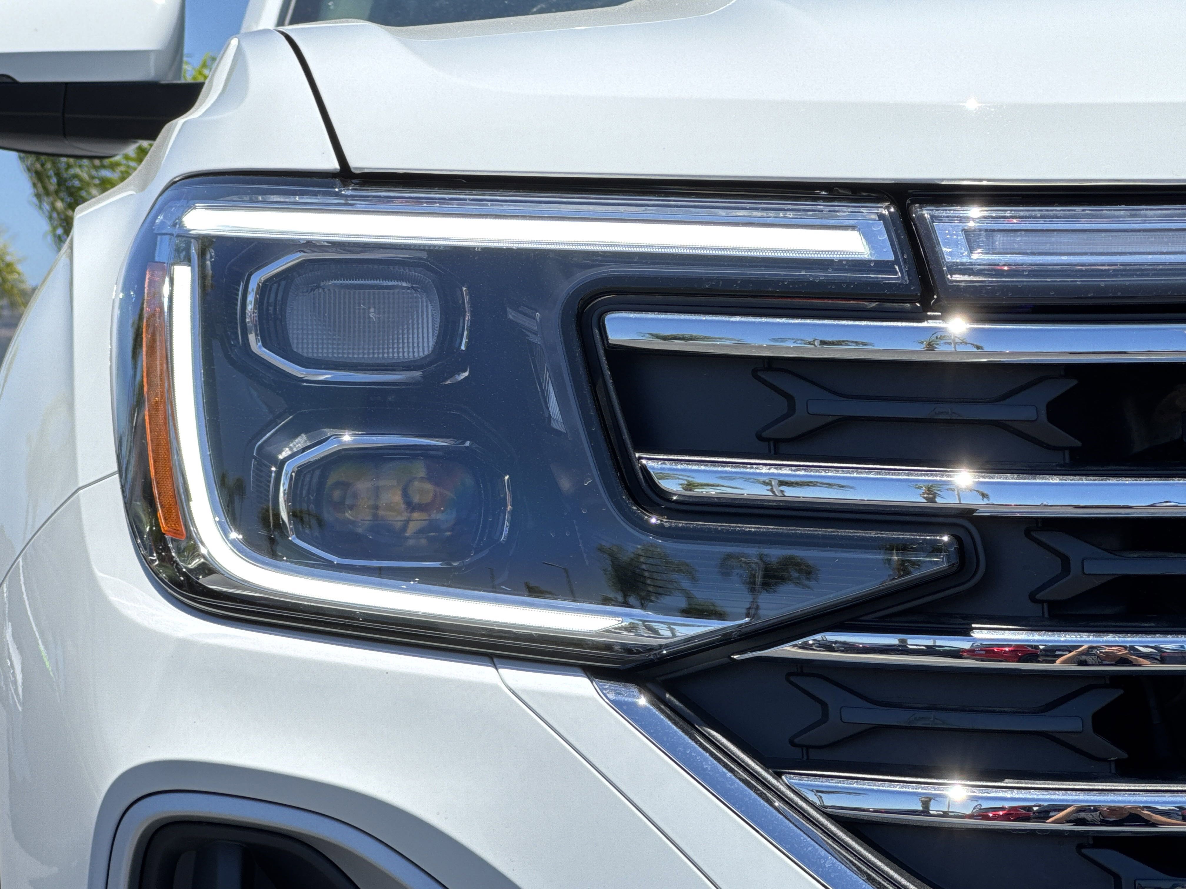 Used 2025 Volkswagen Atlas SE image 6