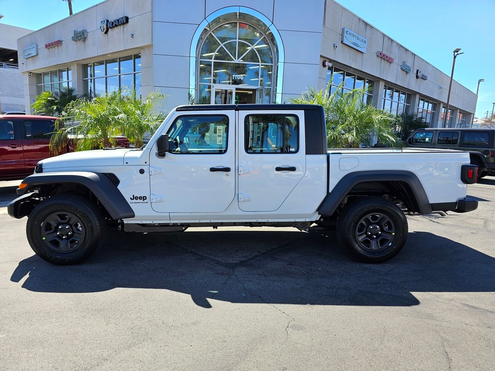 New 2026 Jeep Gladiator Sport AWD/4WD image 4