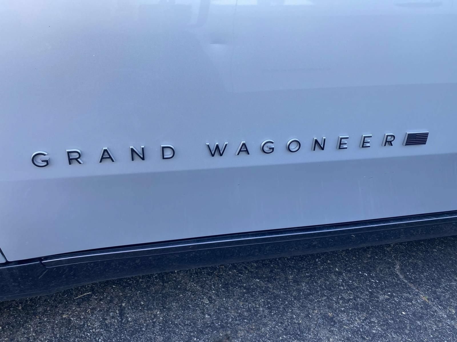 Used 2024 Jeep Grand Wagoneer L Series II w/ Quick Order Packagew 28T AWD/4WD image 12