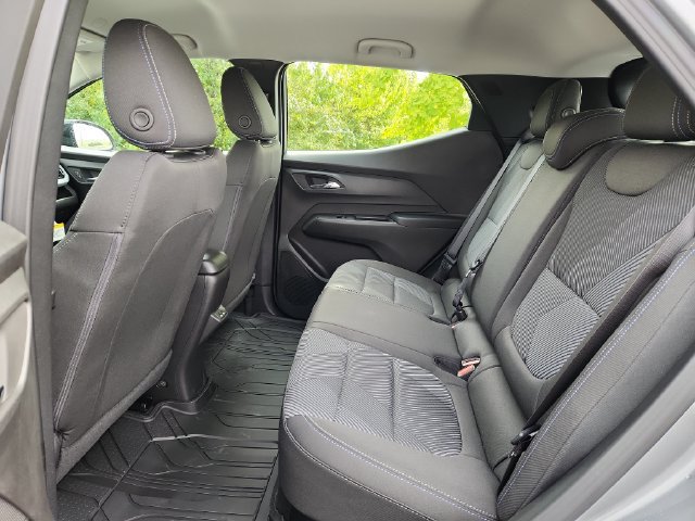 New 2027 Chevrolet Bolt LT w/ Comfort Package FWD image 15