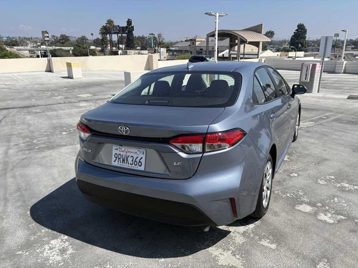 Used 2025 Toyota Corolla LE image 36