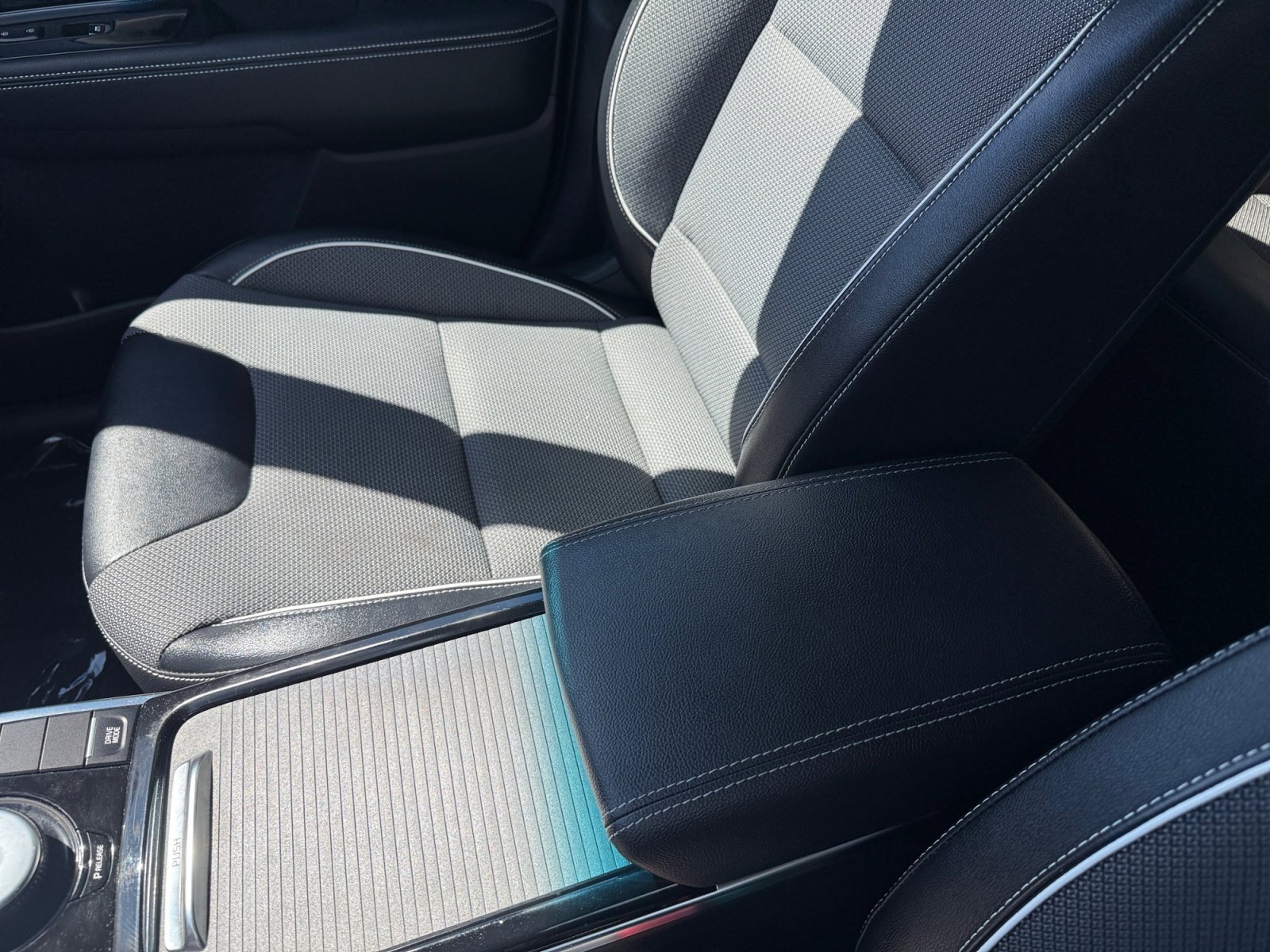 Used 2022 Kia Niro EX image 14