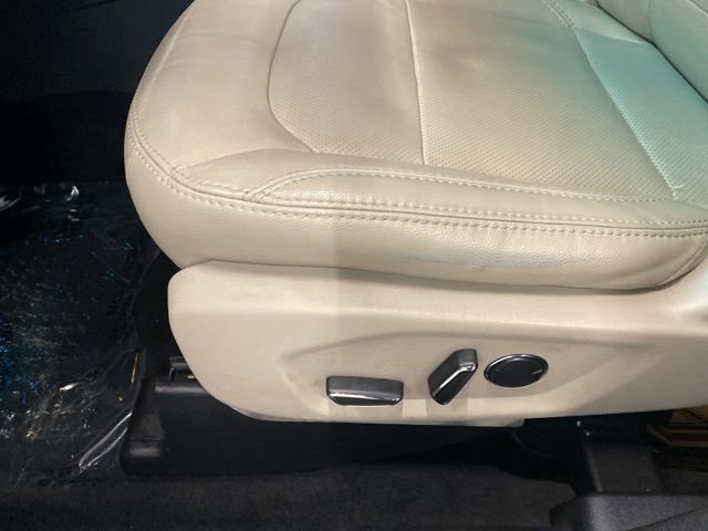 Used 2018 Ford Explorer Limited image 28