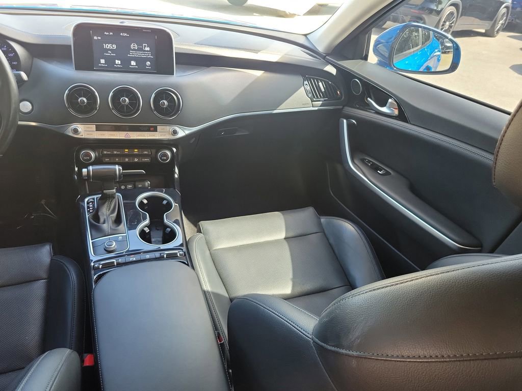 Used 2019 Kia Stinger RWD image 17
