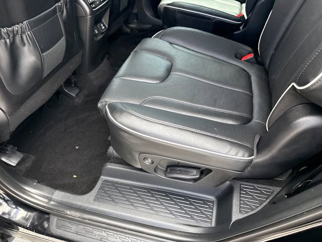 Used 2023 Hyundai Palisade SEL w/ Premium Package AWD/4WD image 19