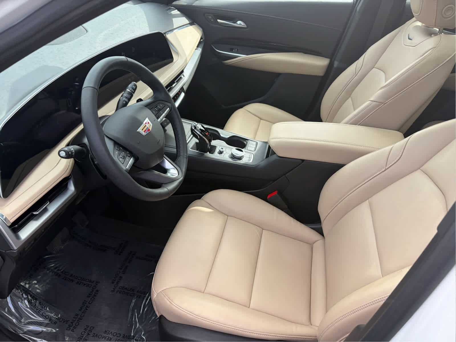Used 2024 Cadillac XT4 Luxury w/ Cold Weather Package AWD/4WD image 9