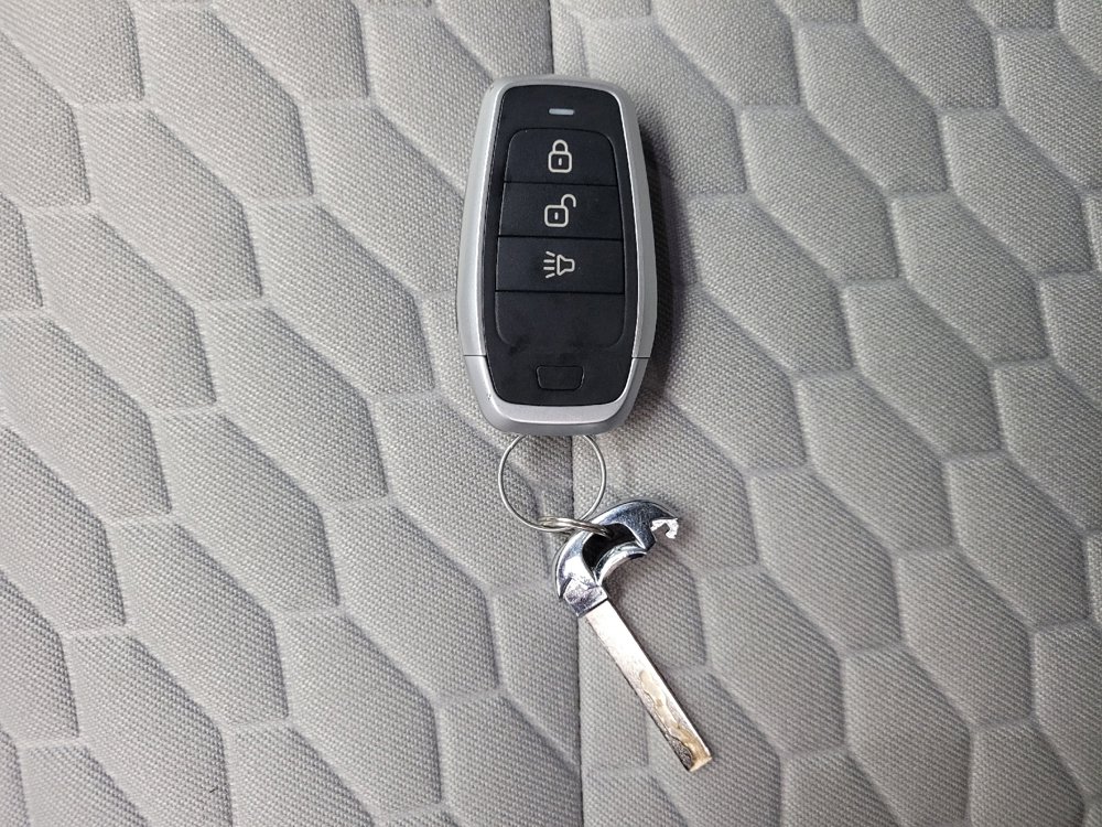 Used 2021 Chevrolet Equinox LT image 32