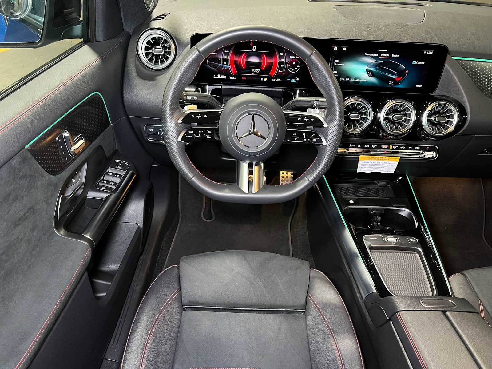 Used 2025 Mercedes-Benz GLA 250 4MATIC image 43