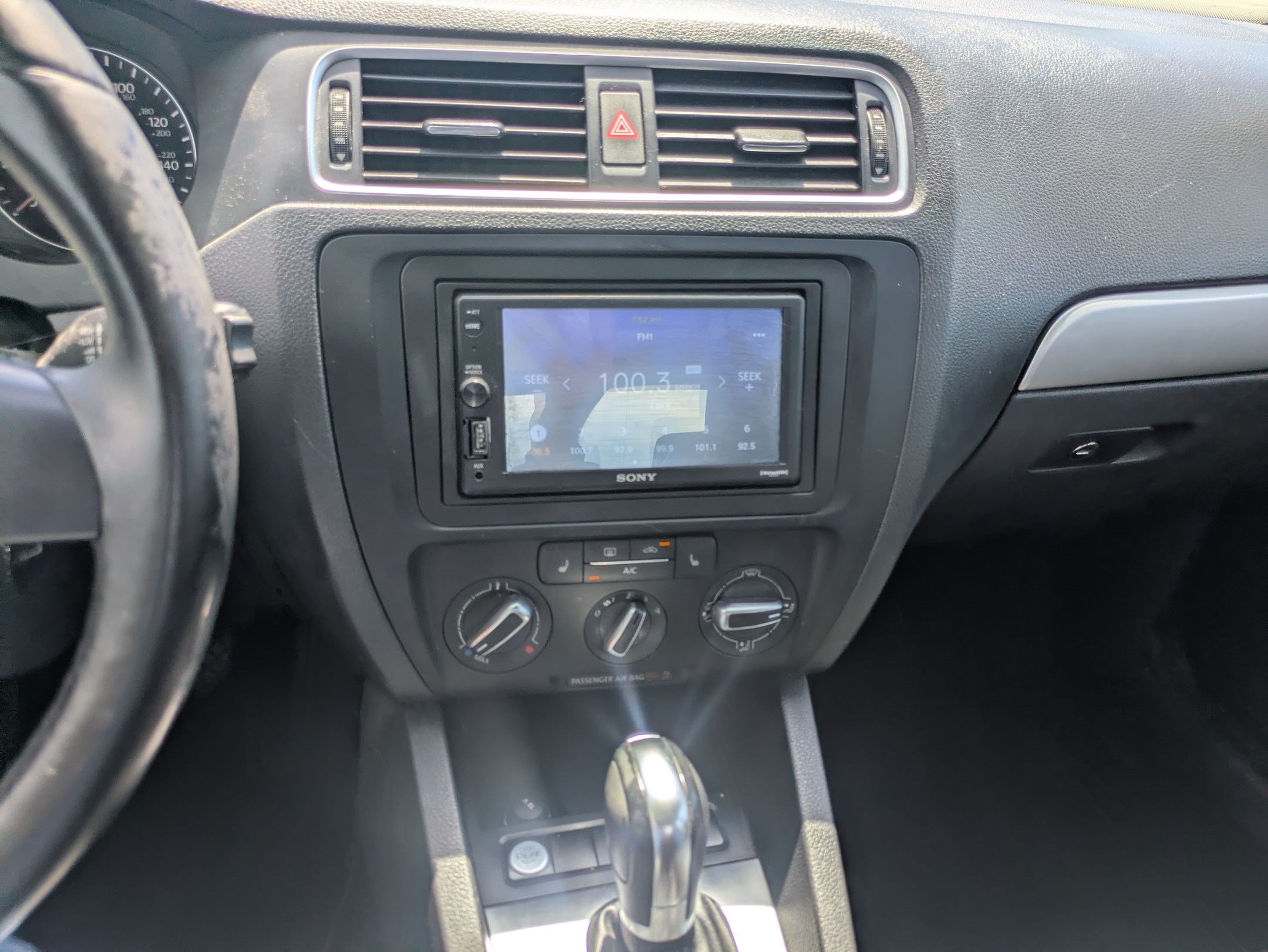 Used 2014 Volkswagen Jetta SE FWD image 23