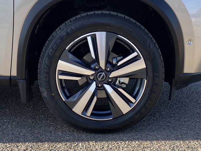 Used 2023 Nissan Rogue Platinum w/ Platinum Premium Package image 10