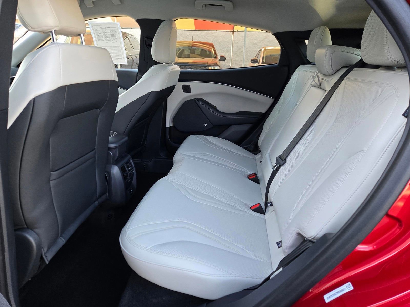 Used 2022 Ford Mustang Mach-E Premium image 11