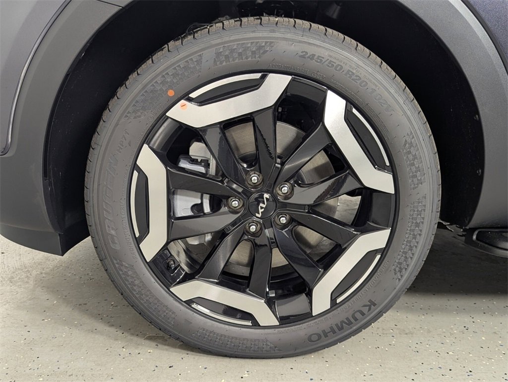 New 2025 Kia Telluride S image 9