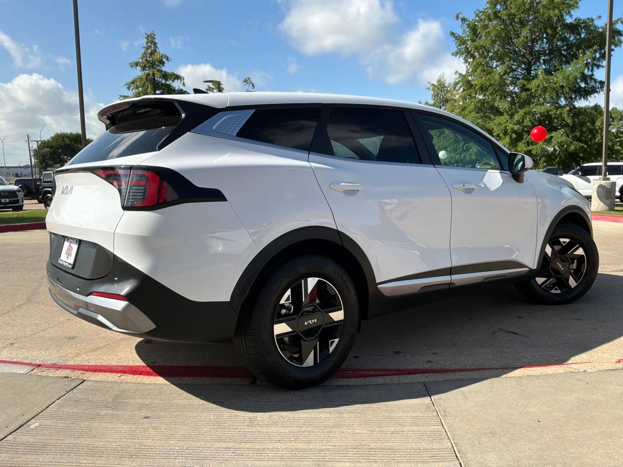 Used 2026 Kia Sportage LX FWD image 6