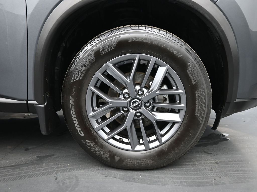 Used 2023 Nissan Rogue S AWD/4WD image 10