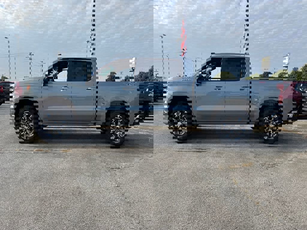 New 2026 Chevrolet Silverado 1500 LT image 2