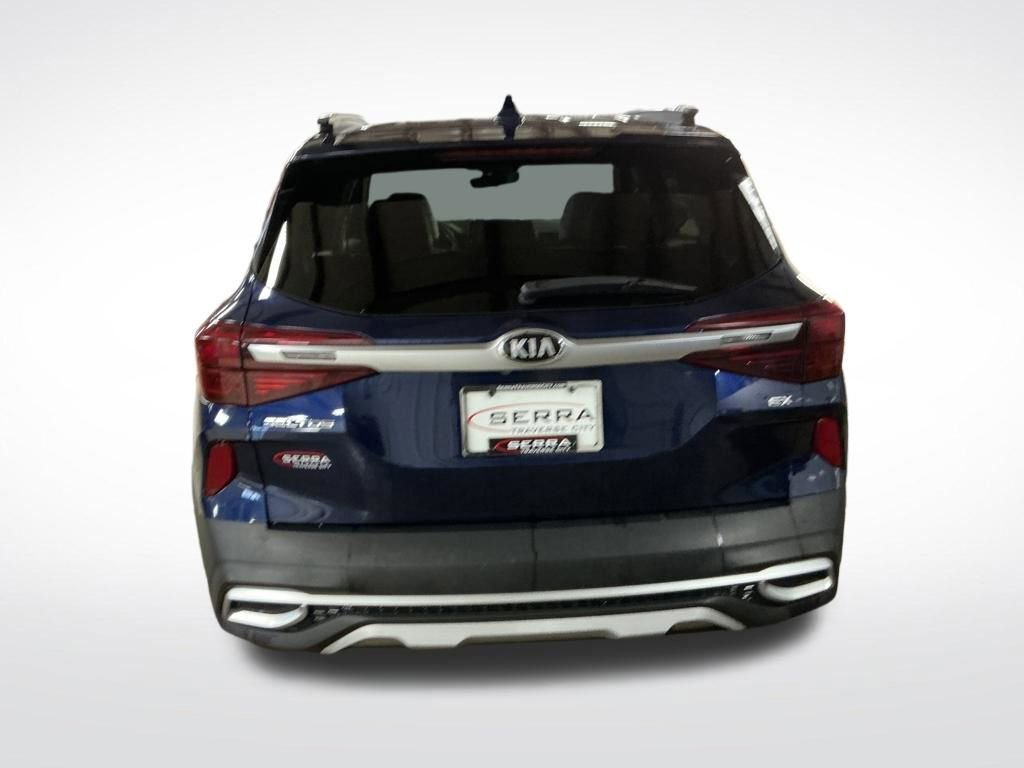 Used 2021 Kia Seltos EX image 4