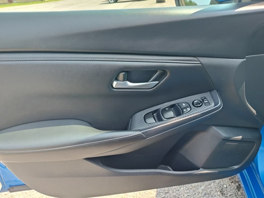 Used 2024 Nissan Sentra SV FWD image 16