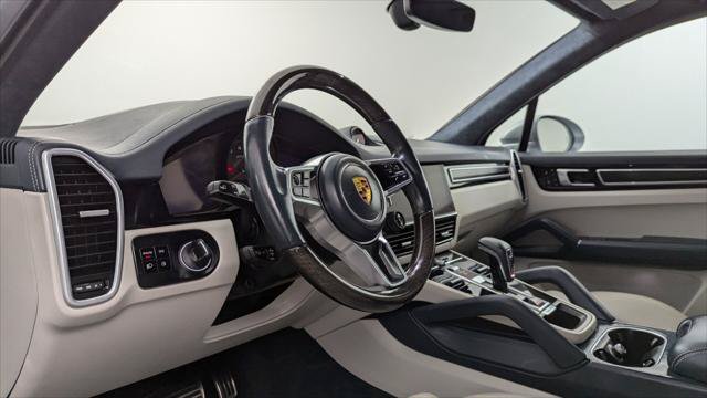Used 2021 Porsche Cayenne GTS w/ Premium Package Plus AWD/4WD image 18