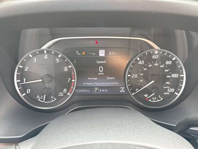 Used 2021 Nissan Titan Platinum Reserve w/ Moonroof Package AWD/4WD image 15