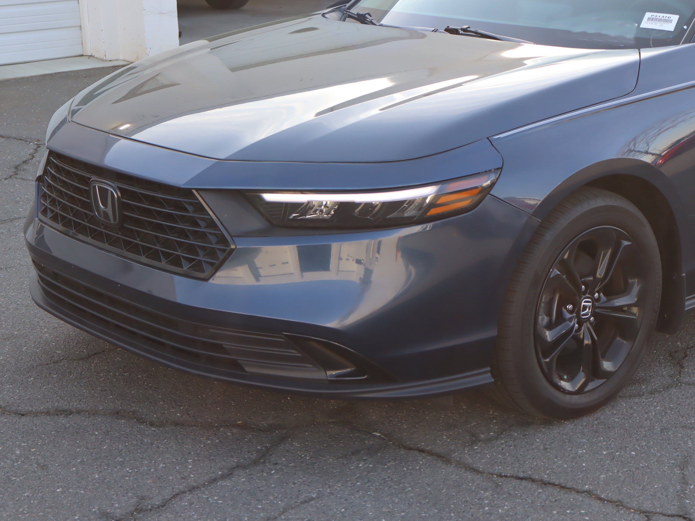 Used 2025 Honda Accord SE image 6