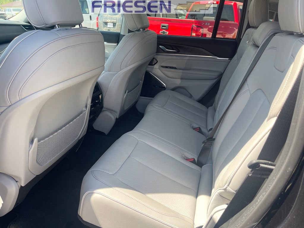 Used 2022 Jeep Grand Cherokee Overland image 36