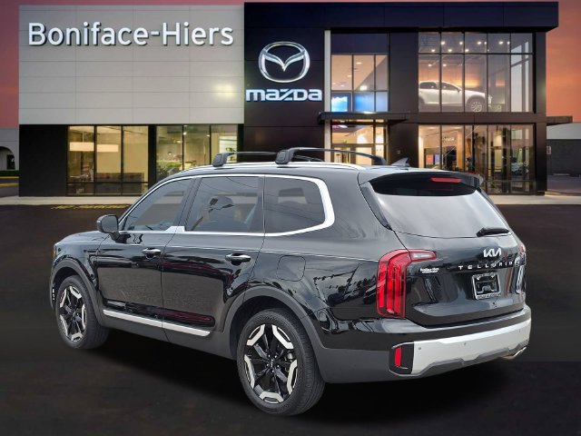 Used 2024 Kia Telluride S FWD image 3