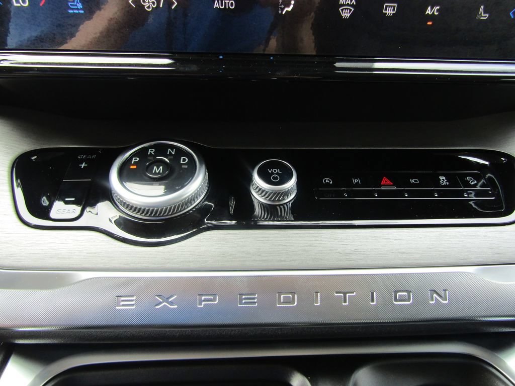 New 2027 Ford Expedition Max Platinum w/ Driver's Package AWD/4WD image 19