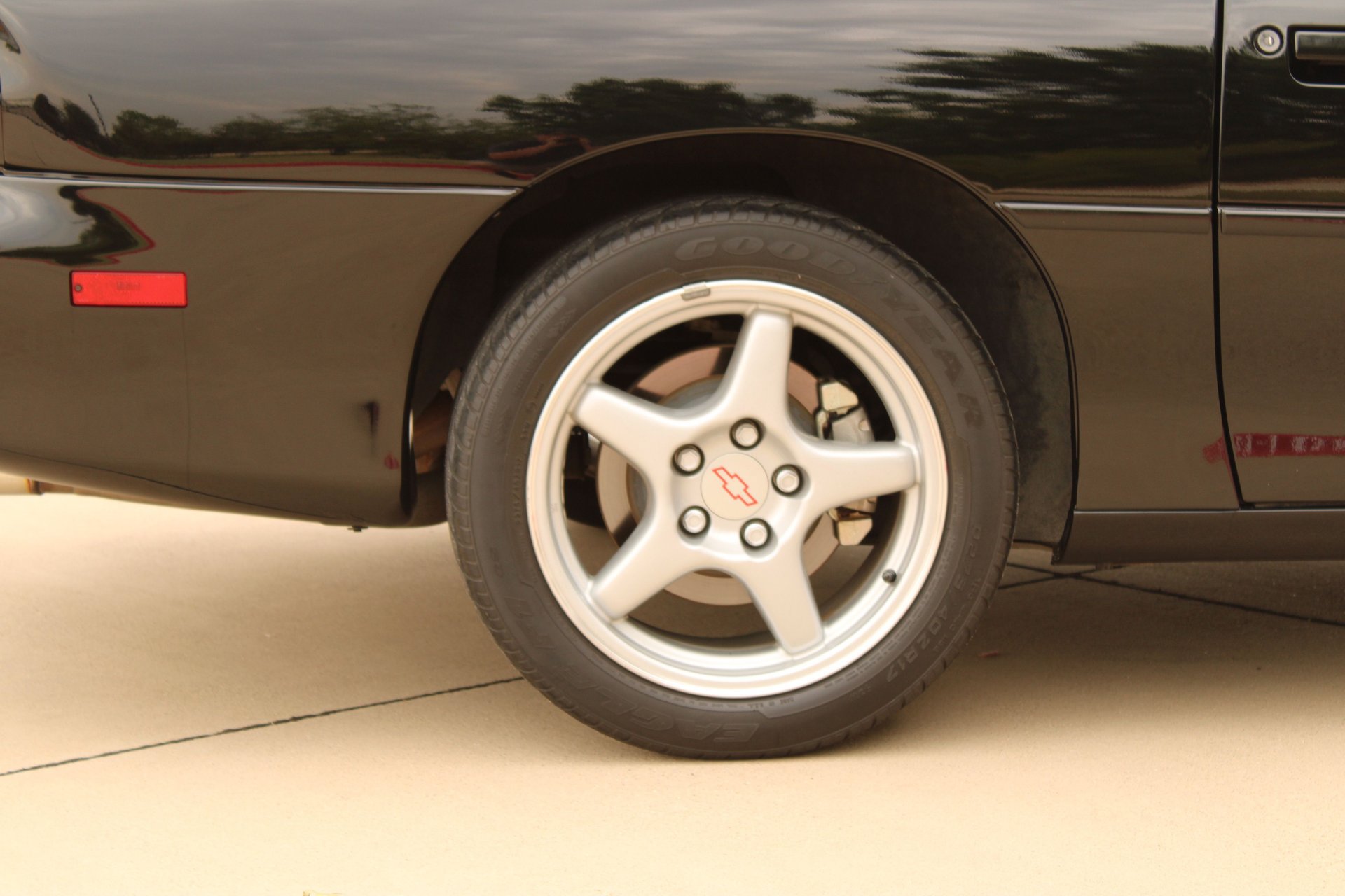 Used 1999 Chevrolet Camaro Z28 w/ SS Performance/Appearance Pkg RWD image 32