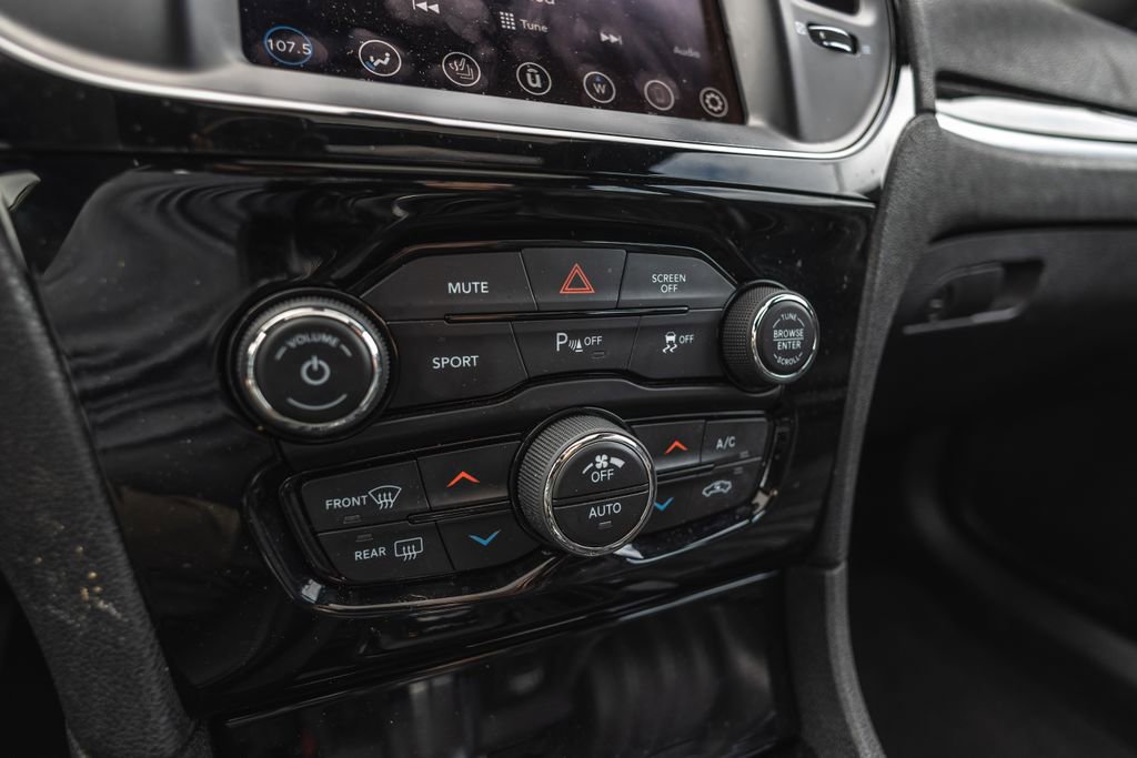 Used 2023 Chrysler 300 S RWD image 15