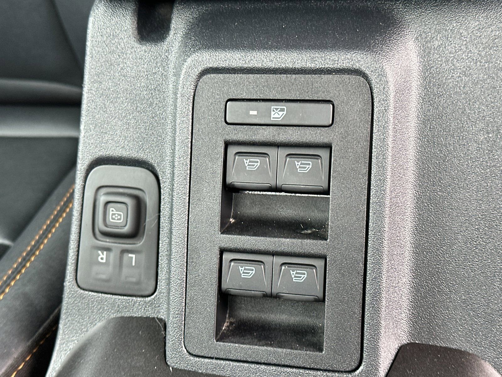 Used 2022 Ford Bronco Badlands image 12