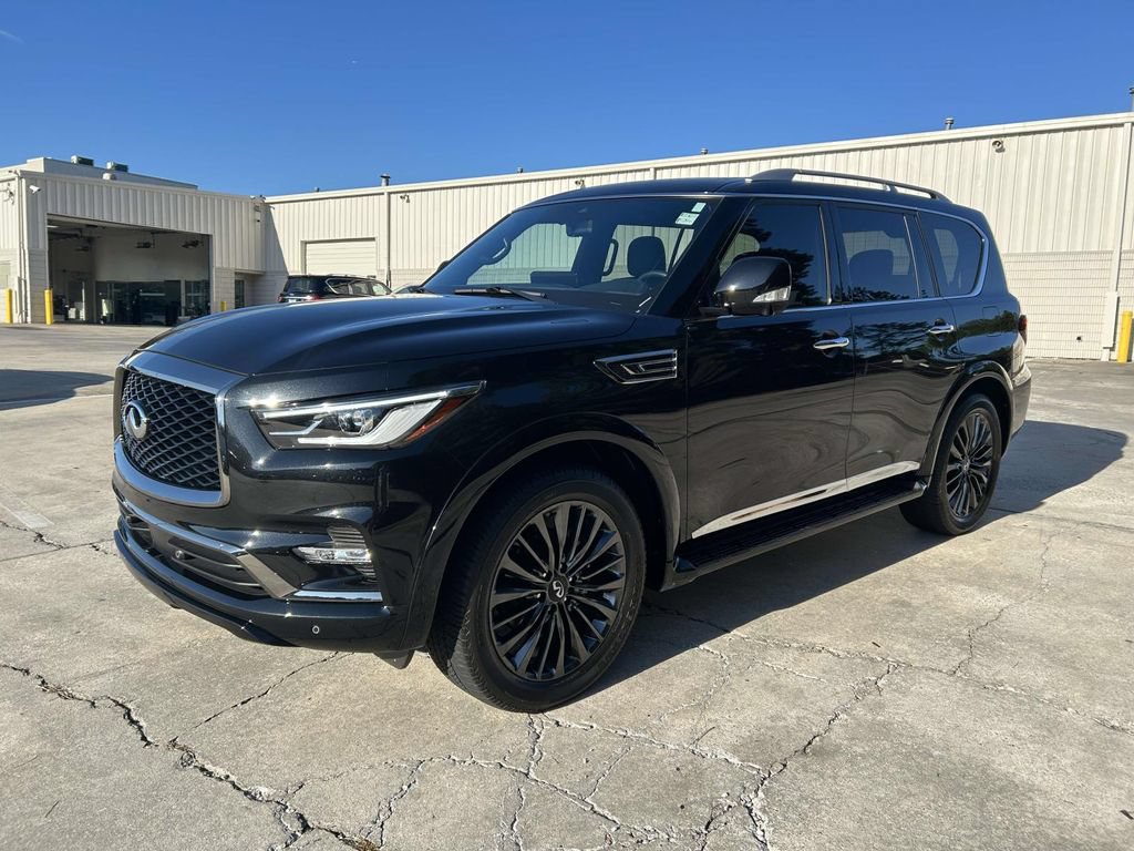 Used 2024 INFINITI QX80 Sensory AWD/4WD image 7